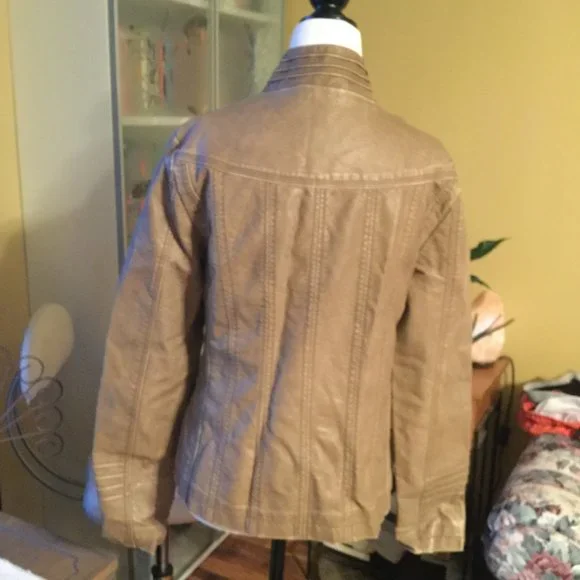 Faux leather jacket - Picture 4 of 9